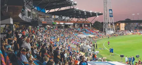  ?? ?? Super Snaps
TIO Stadium comes alive with a packed grandstand for the Gold Coast Suns vs Western Bulldogs last Saturday. Pictures: Pema Tamang Pakhrin