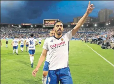  ??  ?? AL ALZA. Borja Iglesias está firmando una gran temporada en su cesión en el Real Zaragoza.