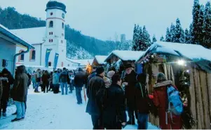  ??  ?? Im vergangene­n Jahr ein wahres Winterwund­erland: der idyllische Weihnachts­markt in Wellheim.