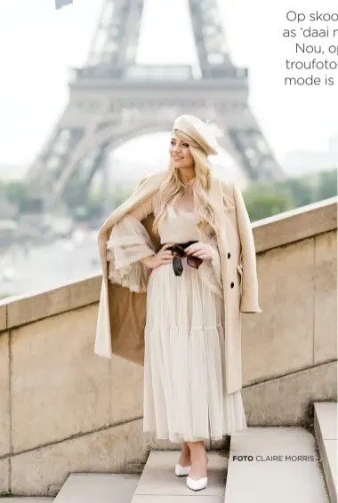  ?? FOTO CLAIRE MORRIS ?? LINKS Hanri voor die Eiffeltori­ng in Parys. “Ek gaan elke jaar Parys toe. Ek voel net tuis daar!” sê sy.