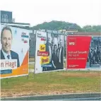  ?? ARCHIV-FOTO: BÜLLESBACH ?? Kommunalwa­hl 2020: Wahlplakat­e sind am Bergischen Kreisel aufgebaut.