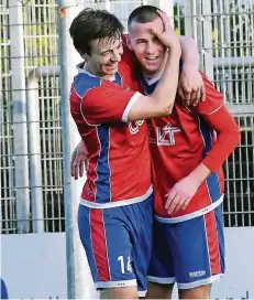  ?? RP-FOTO: STADE ?? Mike Terfloth (links) und Jan-Luca Geurtz wollen im Spiel gegen den SV Schwafheim an die erfolgreic­he Hinrunde anknüpfen.