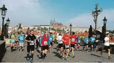  ?? FOTO MAFRA – DAN MATERNA ?? Letos si krásy Prahy běžci během maratonu neužijí