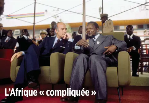  ??  ?? Valéry Giscard d’Estaing et le président de la République centrafric­aine, Jean-Bedel Bokassa, à Bangui, lors du 2e sommet France-Afrique, le 10 mars 1975.