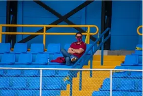  ?? CORTESÍA ?? Víctor Cordero va a otros estadios. El 13 de setiembre observó la victoria de su equipo sobre Herediano, en el Nicolás Masís.