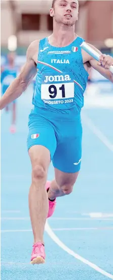  ?? FIDAL/GRANA ?? Samuele Ceccarelli, 23 anni, nella 4x100 di Grosseto