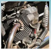  ??  ?? 850 V-twin thumper favours tall-gear, roll-on action