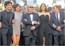  ??  ?? From Right to left: Mathieu Amalric, Marion Cotillard, Arnaud Desplechin, Charlotte Gainsbourg and Louis Garrel.