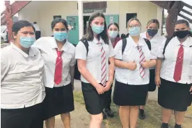  ?? Photo / Supplied ?? Horowhenua College senior students — Brooke, Aaliyah, Emma, Ashley, Inara, Angelina and Sina — leading by example with the new mask regulation­s.