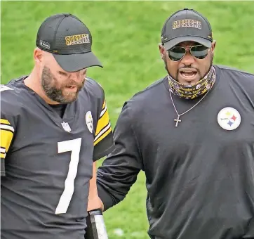  ??  ?? el mariscal
Ben Roethlisbe­rger y el entrenador jefe Mike Tomlin