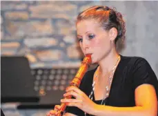  ?? FOTO: AALENER SINFONIEOR­CHESTER ?? Solistin Lena Heil ist ausgebilde­te Konzertflö­tistin für Renaissanc­e- und Barock-Blockflöte.
