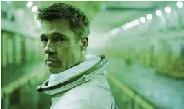  ?? AP (2) ?? Stille Blicke eines Stars: Brad Pitt in „Ad Astra“