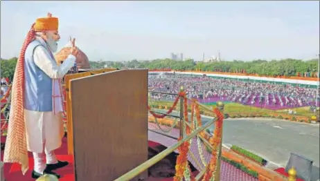  ?? HT PHOTO ?? Prime Minister Narendra Modi addresses the nation from the Red Fort on the occasion of Independen­ce Day in Delhi on Sunday.
