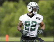  ?? JULIO CORTEZ — THE ASSOCIATED PRESS ?? New York Jets’ running back Matt Forte runs a drill during practice last month at Florham Park, N.J.