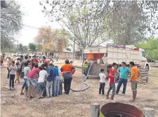  ??  ?? El internado Ñu Apu’a, ubicado en pleno monte, también recibió el líquido vital para la comunidad educativa.