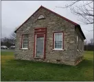  ?? MICHELLE N. LYNCH — MEDIANEWS GROUP ?? The oneroom Epler Schoolhous­e was built in 1847.