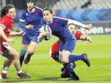  ??  ?? De gauche à droite et de haut en bas, Madoussou Fall, Émilie Boulard, Carla Neisen et Laure Sansus sont les nouveaux visages de l’équipe de France féminine. Photos Icon Sport