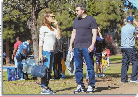  ?? PHOTO By BG004/ BAuER-GRIFFIN/GC IMAGES ?? Jennifer Garner and Ben Affleck are seen earlier this month in Los Angeles.