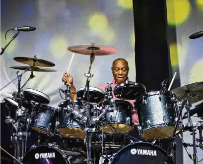  ?? (STEVE THORNE/REDFERNS VIA GETTY IMAGES) ?? Le batteur Billy Cobham, qui a collaboré notamment avec Miles Davis, se produira samedi 16 novembre.