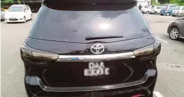  ??  ?? KERETA suspek yang ditahan.