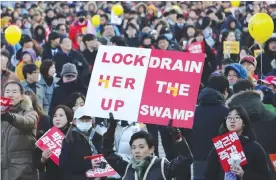  ?? — AP ?? SEOUL: Protesters march toward the presidenti­al house during a rally against impeached President Park Geun-hye.