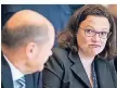  ?? FOTO: DPA ?? Besorgte SPD-Führungskr­äfte: Andrea Nahles und Olaf Scholz.