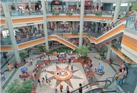  ?? WARNER BROS. PICTURES ?? The filmmakers of “Wonder Woman 1984” took over an empty Northern Virginia mall and re-created a three-level retro shopping center.