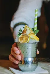  ??  ?? LEFT: Paper straws are used at Marriott’s St Pancras Renaissanc­e
ABOVE: IHG staff clean up the Thames in partnershi­p with the Rivers Trust