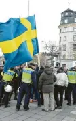  ?? Foto: Marcus Ericsson, dpa ?? Rechte Demonstran­ten auf einer Demo in Stockholm.