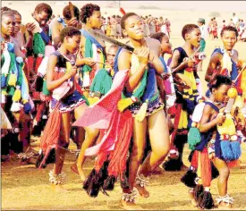  ?? (File pics) ?? Lawyer Sicelimpil­o Mngomezulu, who has since pledged a cow for those who will not attend Umhlanga at Hosea. (R) Maidens dancing during Umhlanga Ceremony.