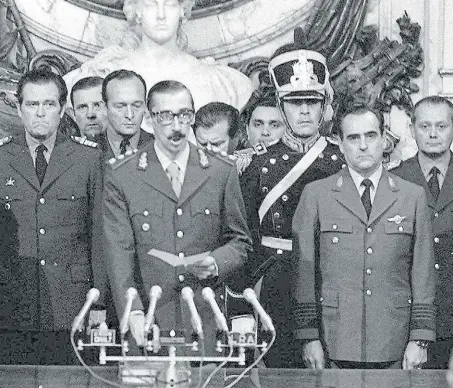  ?? AP ?? Videla a la cabeza en el inicio de una sangrienta represión que figura en los documentos declasific­ados.