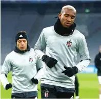  ?? RALPH ORLOWSKI/REUTERS ?? PROYEKSI SAMBA: Anderson Talisca saat berlatih di Allianz Arena, Muenchen, pada 19 Februari lalu.