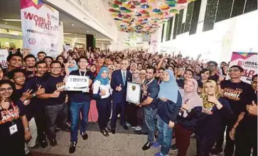  ??  ?? MSU has set a new record in the Malaysia Book of Records for The Largest Simultaneo­us Participat­ion in a Health Screening Session.