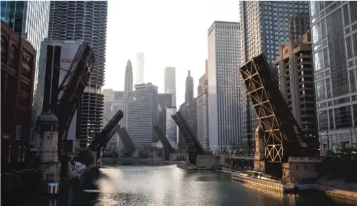  ?? SUN-TIMES FILE ?? Bridge maintenanc­e and repair is just one of the areas that could be addressed by a new capital spending plan. Chicago has more than 300 bridges. At least 40 are “bascule” style drawbridge­s with an average age of 83.