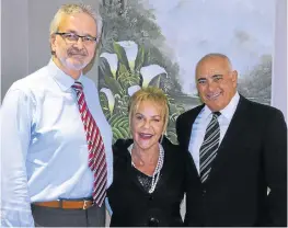 ?? Picture: JON HOUZET ?? JOINING THE FOLD: New Sotheby’s Port Alfred franchise owner Wayne Bushell, left, with Lew Geffen Sotheby’s Internatio­nal Realty chairman Lew Geffen and his wife, Sandy, at the regional Sapphire awards event at MyPond Hotel last week