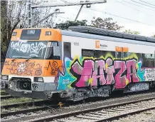 ?? ACN ?? Un tren de Rodalies lleno de grafitis.