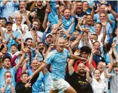  ?? Foto: Darren Staples, dpa ?? Erling Haaland drehte mit seinen drei Treffern binnen 19 Minuten die Partie gegen Crystal Palace.