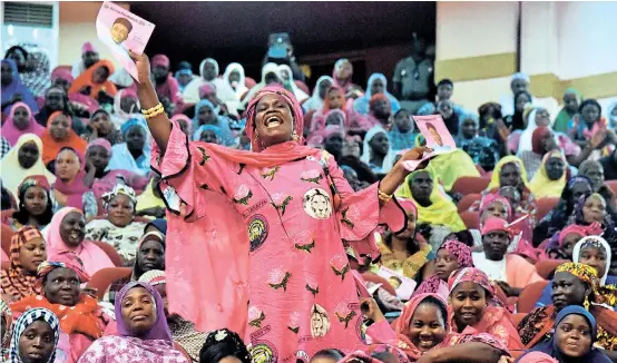  ??  ?? Die rasant steigenden Bevölkerun­gszahlen und die damit einhergehe­nden Verpflicht­ungen waren im mehrwöchig­en Wahlkampf umdas Präsidente­namt im Niger kein Thema.