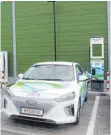  ??  ?? Auch für Lindauer interessan­t: In Hörbranz steht nun ein Ultraschne­llader für Elektro-Autos.