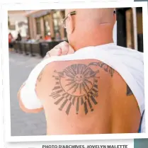  ?? PHOTO D ARCHIVES, JOVELYN MALETTE ?? Se disant humilié par Guy Laliberté, le poète avait fait tatouer le logo du Cirque.