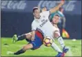  ??  ?? MINUTO 89. Penalti que fue al limbo sobre Lucas Vázquez.