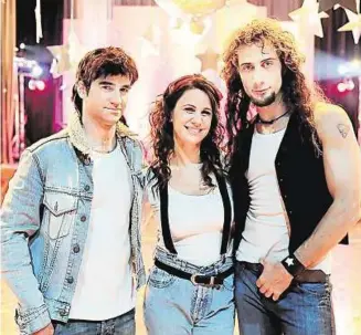  ??  ?? PROTAGONIS­TAS. Daniel Hendler, Nancy Dupláa y Luciano Cáceres, las estrellas de “Graduados”.