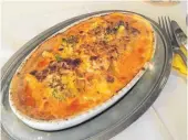  ??  ?? Die Lasagne mit Lachs und Brokkoli ist eine Wucht.