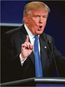  ??  ?? El candidato republican­o Donald Trump habla durante el primer debate presidenci­al, en la Universida­d Hofstra de Hempstead.