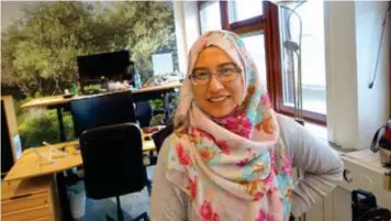  ??  ?? UTVECKLAR. ”Det finns många föreställn­ingar om vad muslimska kvinnor kan och inte kan göra. Viktigast är att man vill se det positiva hos den andre”, säger Ailin Abdullah.