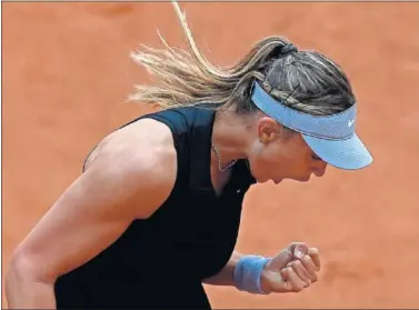  ??  ?? Paula Badosa celebra uno de los puntos que ganó el lunes en su partido contra Anastasija Sevastova.