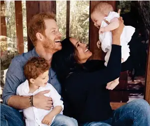  ?? ?? The Sussexes: Harry and Meghan with Archie and baby Lilibet