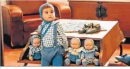  ?? . ?? En la colección también hay muñecas vestidas a juego con los niños.