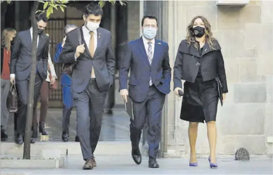  ?? ACN ?? Jordi Puigneró, Pere Aragonès i Laura Vilagrà es dirigeixen a la reunió del Consell Executiu, ahir a Barcelona.