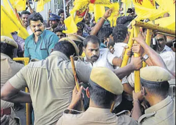  ?? AFP PHOTO ?? Activists stage a protest demanding IPL matches be cancelled in Chennai on Tuesday.